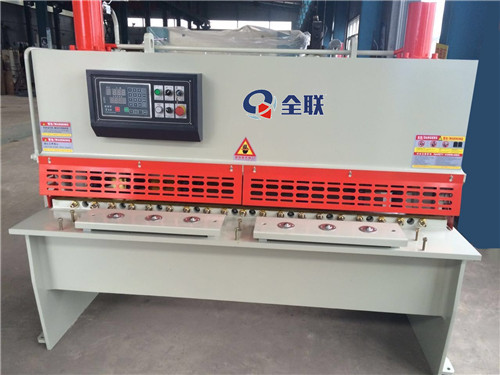 液(ye)壓閘(zha)式剪(jian)闆機(ji)