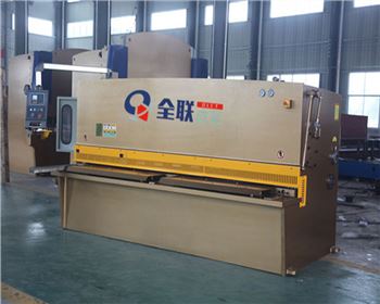 西安(an)科迅機械(xie)制造有限(xian)公司