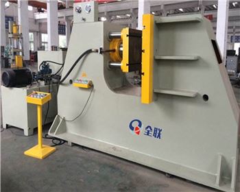 卧式(shi)液壓機