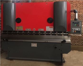 西安(an)市長(zhang)安區(qu)黃良(liang)古城(cheng)車輛(liang)廠