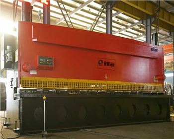 剪闆機(ji)已成為(wei)各企事(shi)業單位(wei)使用較(jiao)為廣泛(fan)的剪切(qie)設備