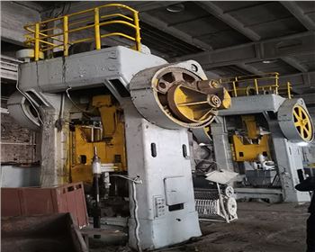 機械壓力(li)機維修改(gai)造